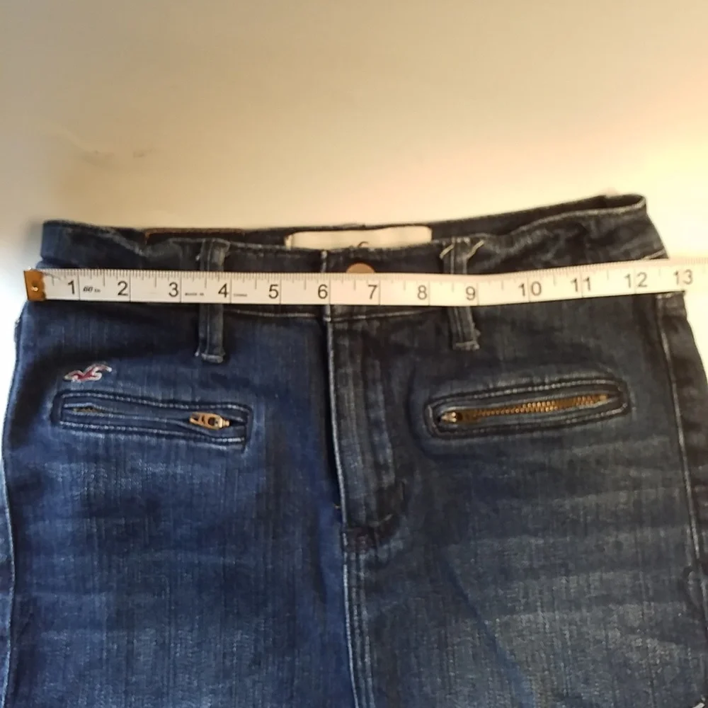 HOLLISTER DENIM MINI SKIRT  Size 1 Zip Front Pockets - Picture 3 of 7